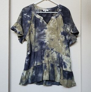 Umgee Ruffled Sleeve Tiered Tie-Dye Blouse.  Size Medium